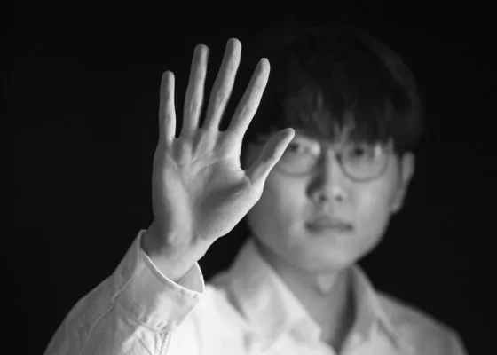 片方在1月27日上午向外界证实了这一消息，并透露汤唯将出席《晚秋》在2月10日举行的首映仪式。