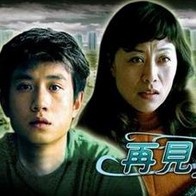 ”许多观众在观影过程中不禁泪如雨下，手绢尽湿。