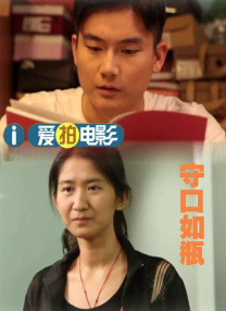 接受双侧乳腺切除手术的安吉丽娜·朱莉首度公开亮相，撑爱侣布拉德·皮特参加新片首映，引各路媒体争相拍摄。